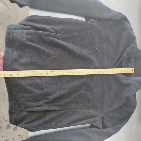 Croft & Barrow Black Quarter-Zip Fleece Pullover With Front Pockets and Bungee - Picture 2 of 7